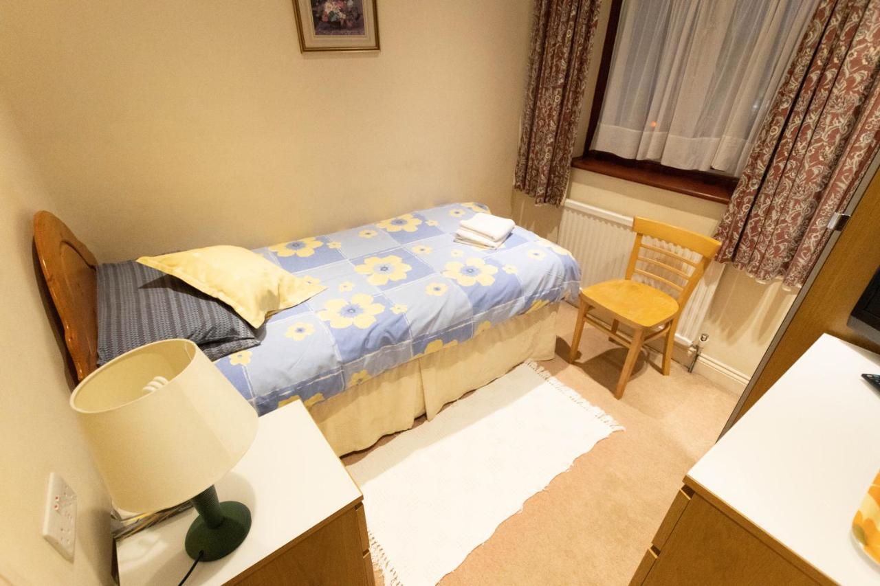 Quince House Homestay *